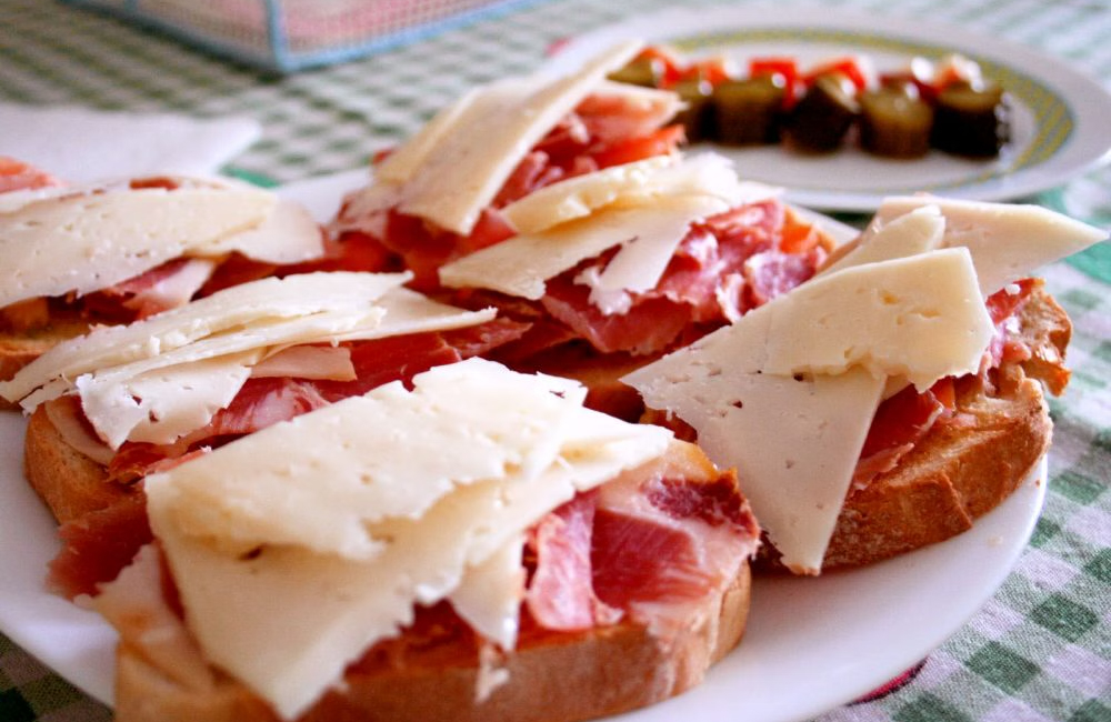 00-tapas-pain-a-la-tomate