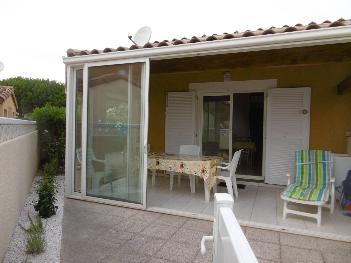 HOLIDAYLAND VILLA  419 T3 MEZZANINE 7 couchages climatisé avec véranda NARBONNE PLAGE
