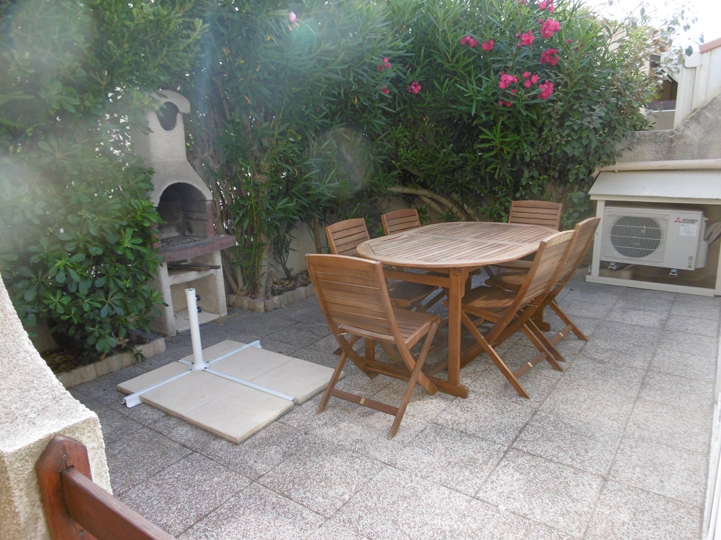 HOLIDAYLAND VILLA 127 T2 MEZZANINE 8 couchages climatisé avec véranda NARBONNE PLAGE